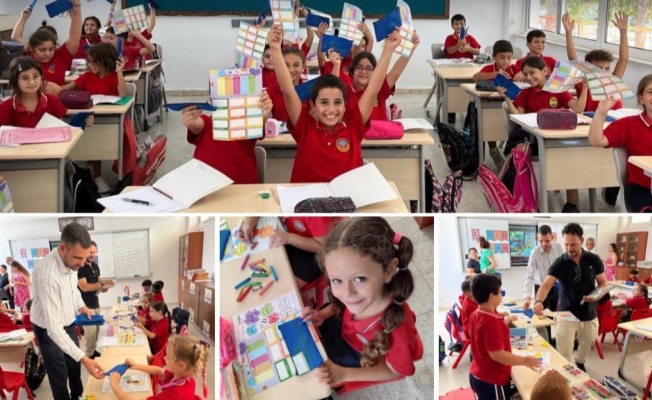 Evkaf’ın okul ziyaretleri hediyeleriyle başladı