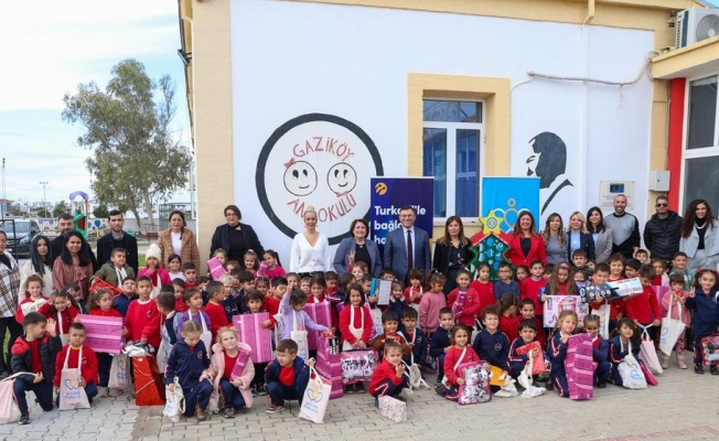 Kuzey Kıbrıs Turkcell çalışanlarından çocuklara yeni yıl hediyesi!